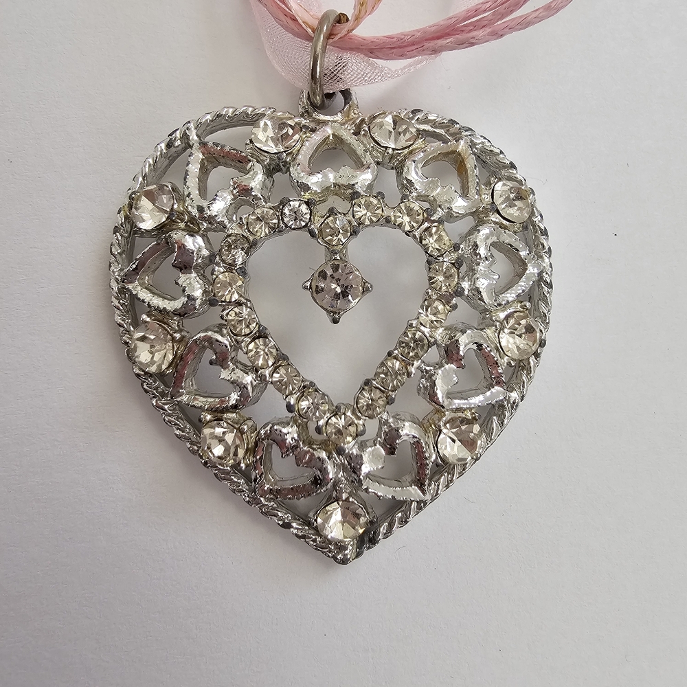 Vintage Silver Tone Rhinestone Heart Pendant Necklace – Multi-Strand Pink Ribbon